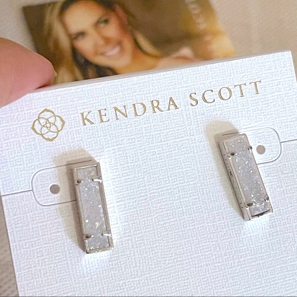 New Kendra Scott Lady Stud Earrings - Picture 4 of 9